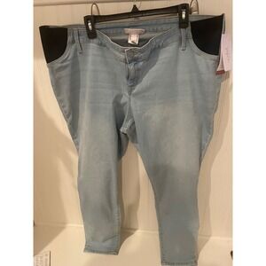Target Maternity Jeans Light Wash‎ Size 18 Cropped Panel
